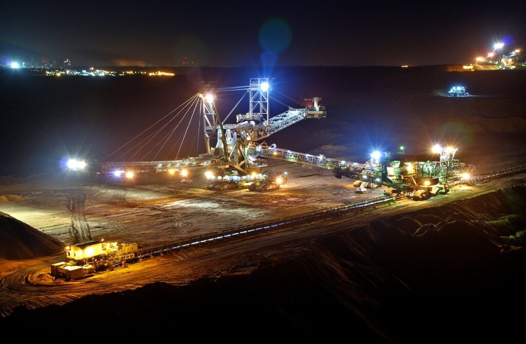 open pit mining, night, bucket wheel excavators-920200.jpg